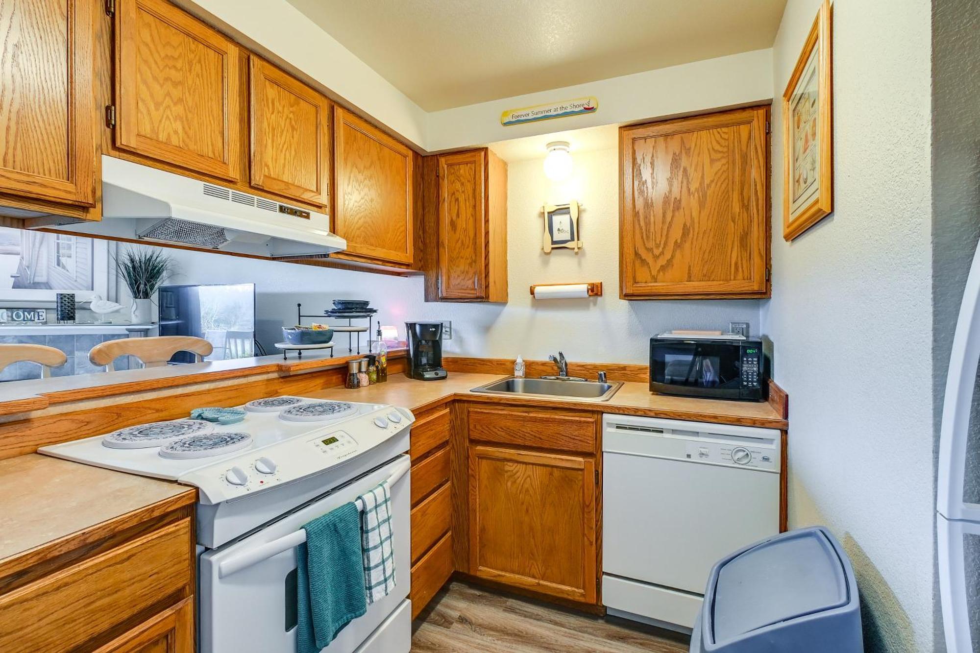Ocean Shores Condo With Balcony Less Than 1 Mi To Beach! ภายนอก รูปภาพ