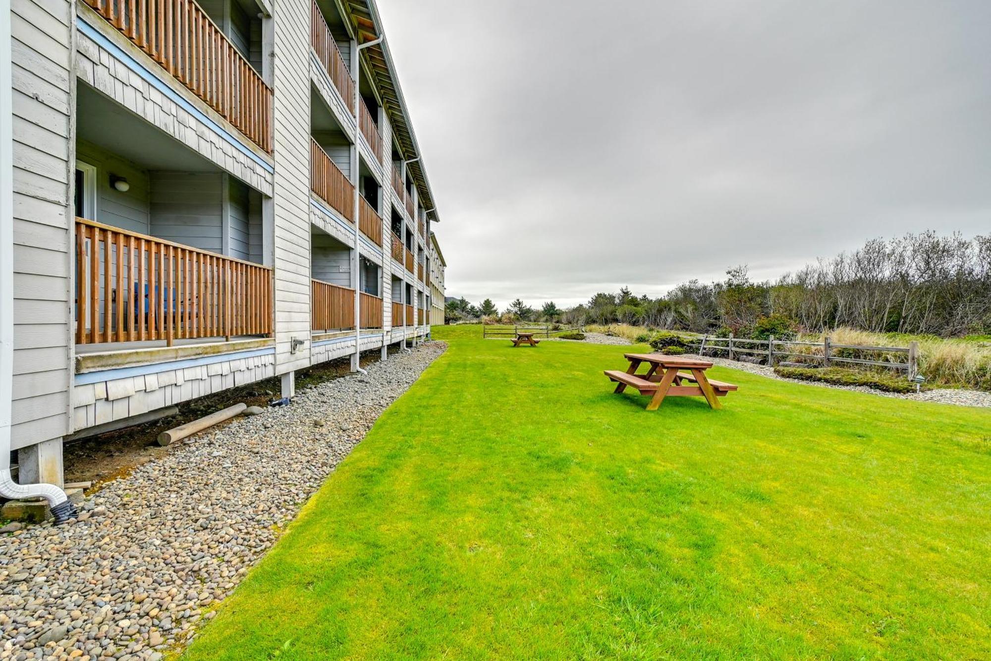 Ocean Shores Condo With Balcony Less Than 1 Mi To Beach! ภายนอก รูปภาพ